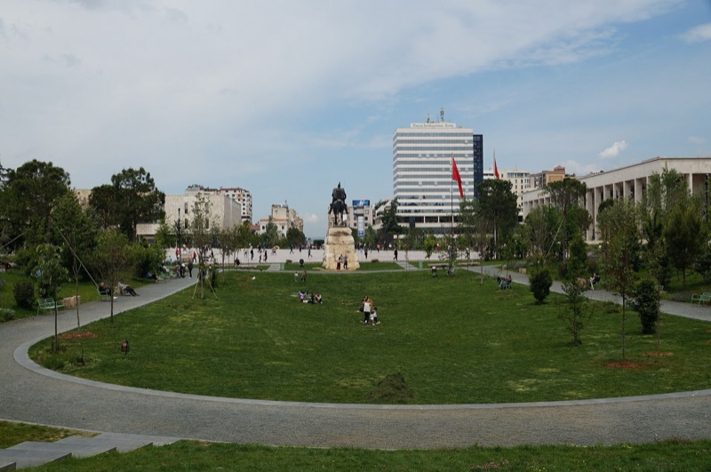 Place Skanderbeg, Tirana